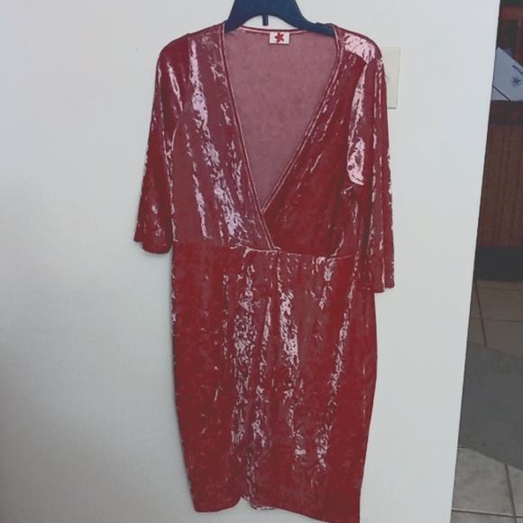 made in the usa Dresses & Skirts - Plus size pink velvet very soft dress 3x